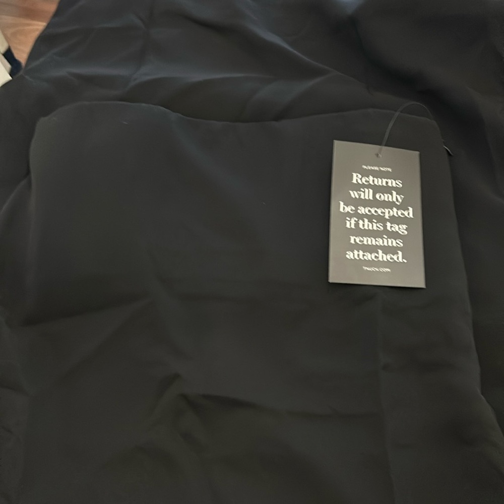 Strapless Noir Crepe Marin Dress
TUCKERNUCK - Picture 13 of 16